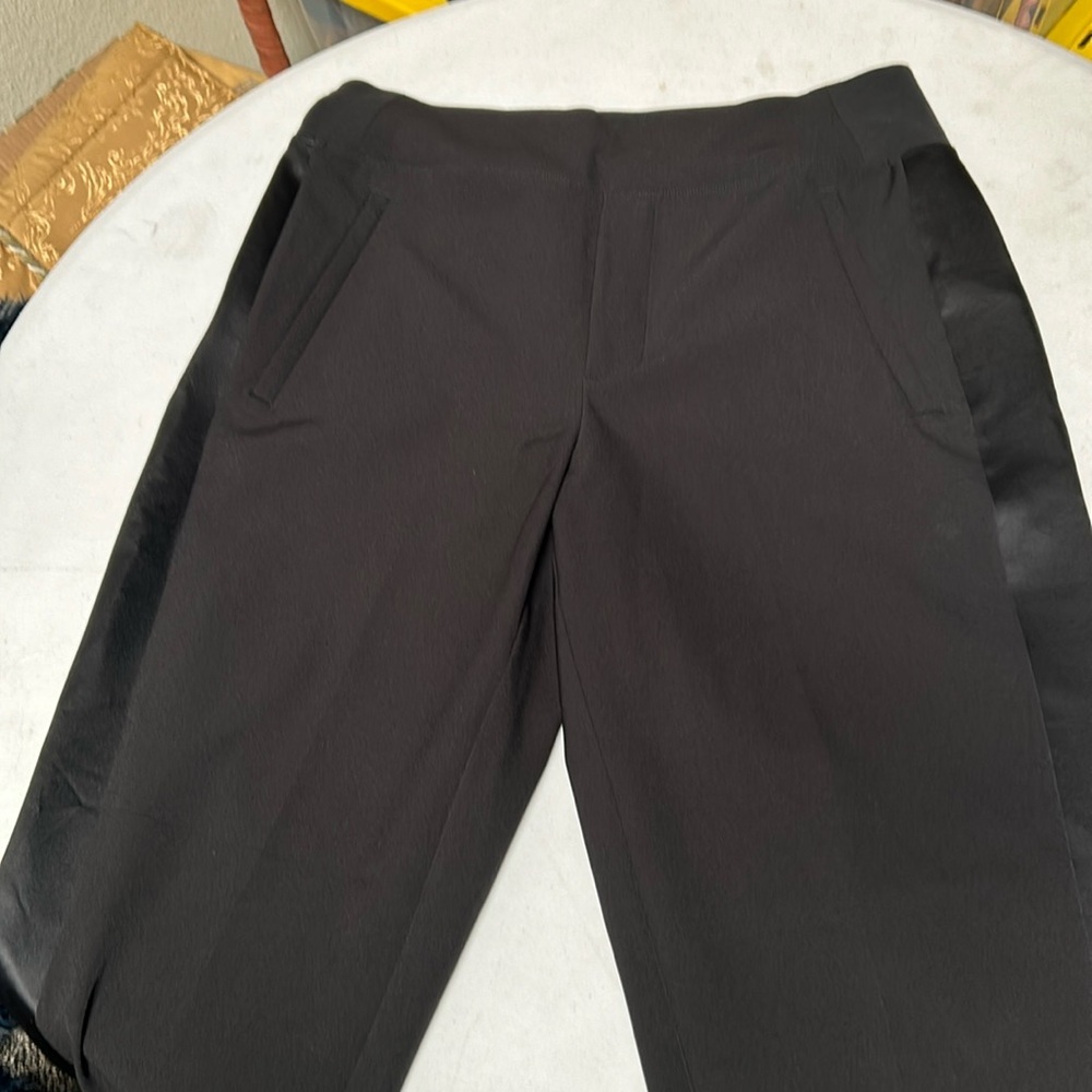 Athleta size 6 Brooklyn black pants